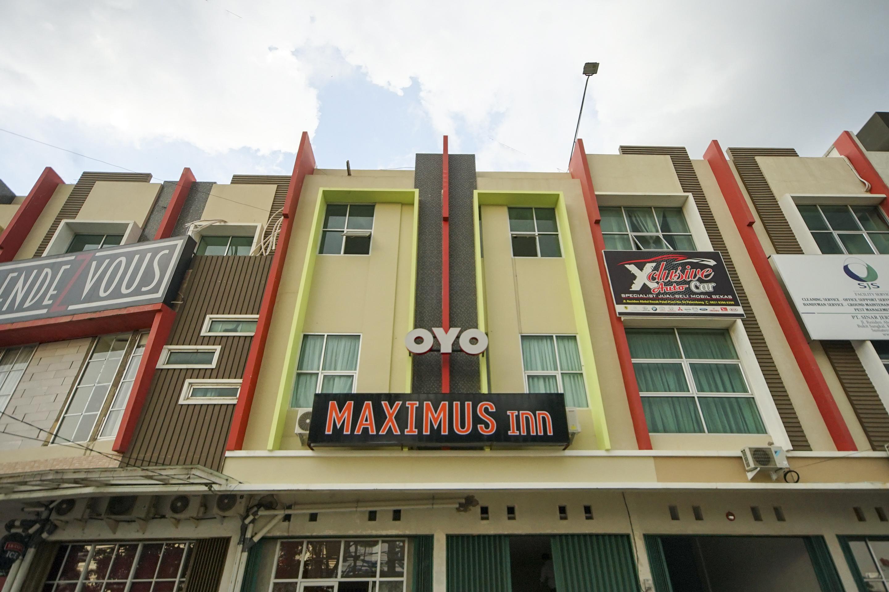 Oyo 251 The Maximus Inn Hotel Palembang Zewnętrze zdjęcie